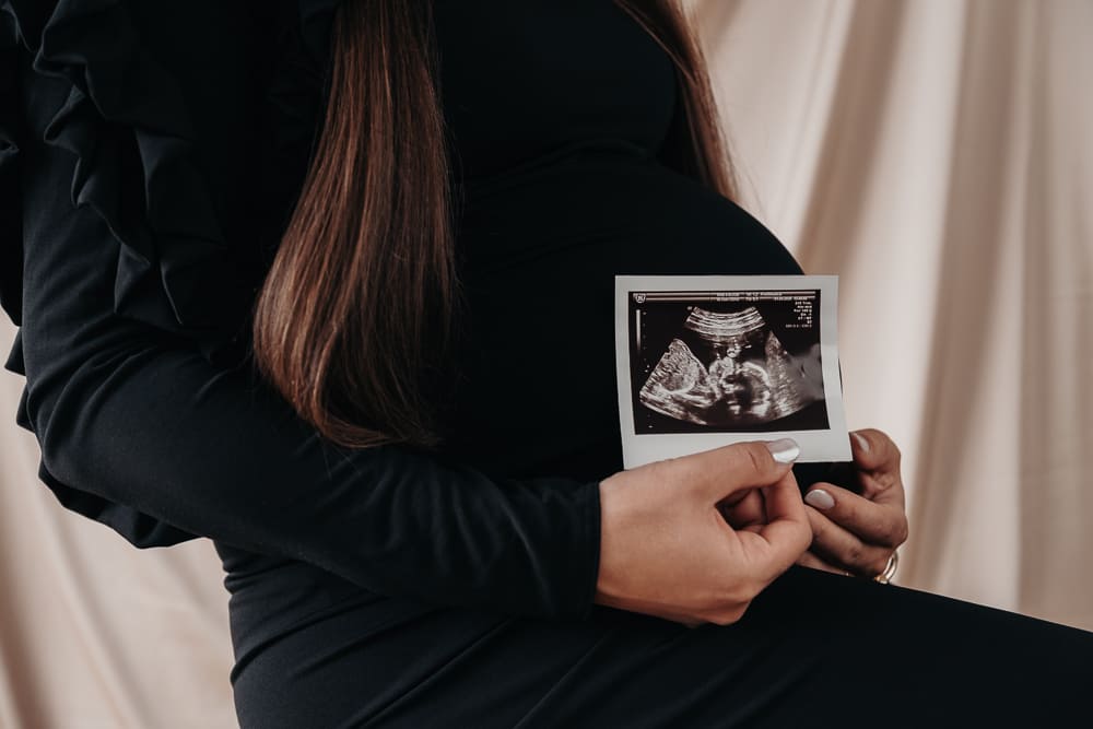 Sesja Ciążowa Śląsk, Sesja ciążowa Będzin, Sesja ciążowa w studio, Sesja ciążowa w plenerze, Markowa Fotografia, Karolina Marek Fotograf Śląsk, Profesjonalna sesja zdjęciowa
