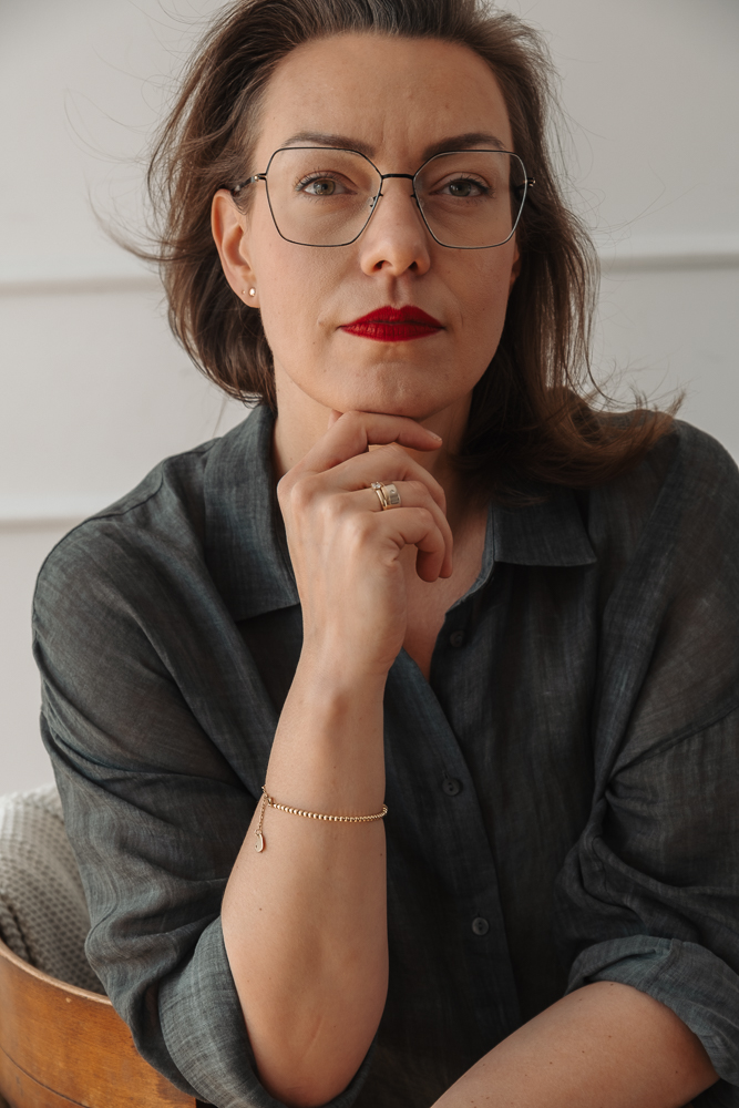 Karolina Marek Markowa Fotografia Fotograf Śląsk Będzin Sesja zdjęciowa Sesja kobieca Sesja z kwiatami Zdjęcia z kwiatami Kwiaty Gipsówka